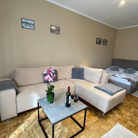 Alexandra Apartman *